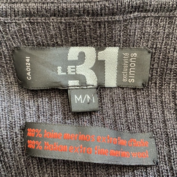 Simons sweater - Picture 3 of 3